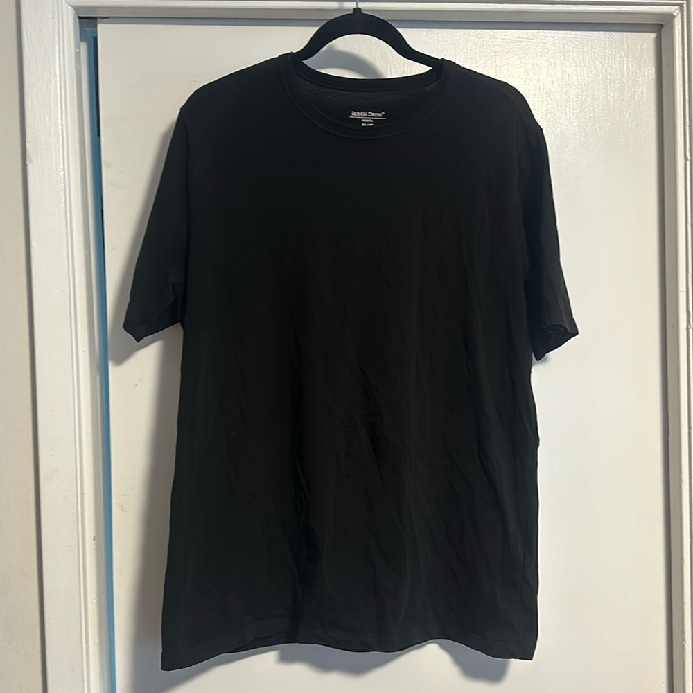 GUC: Mens basic black tshirt, Rough Dress brand  size M